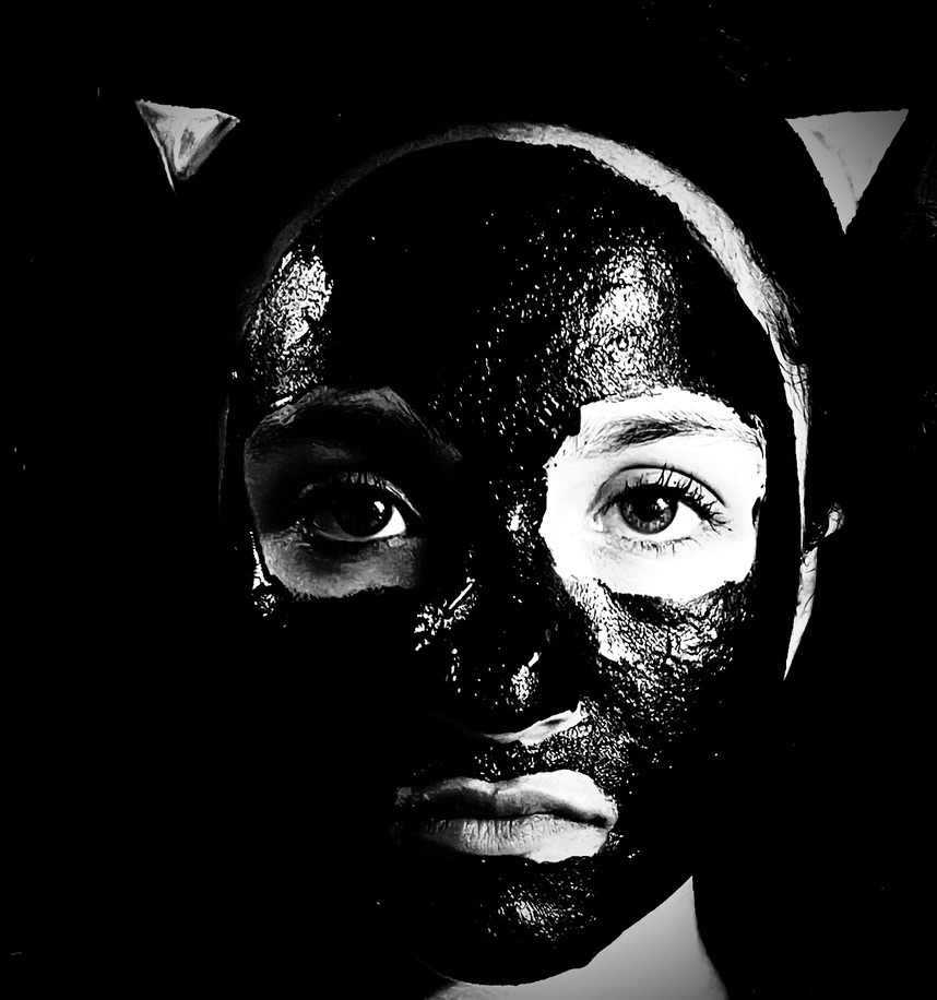 Meow, black-and-white photography by Gary Gore